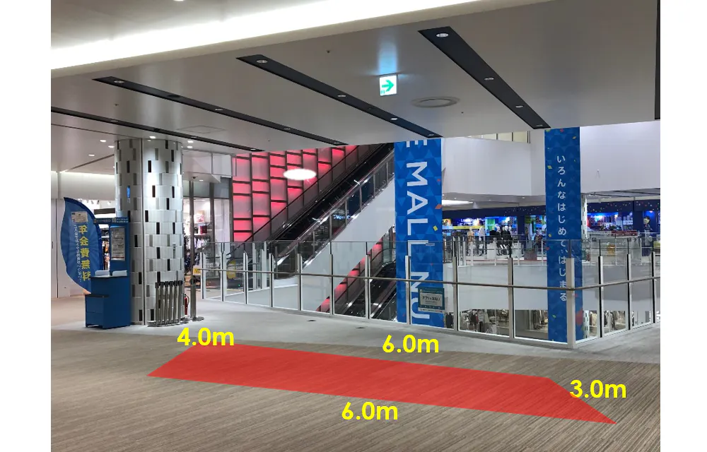 【ららぽーと沼津】3階 ひかりの広場吹き抜け東