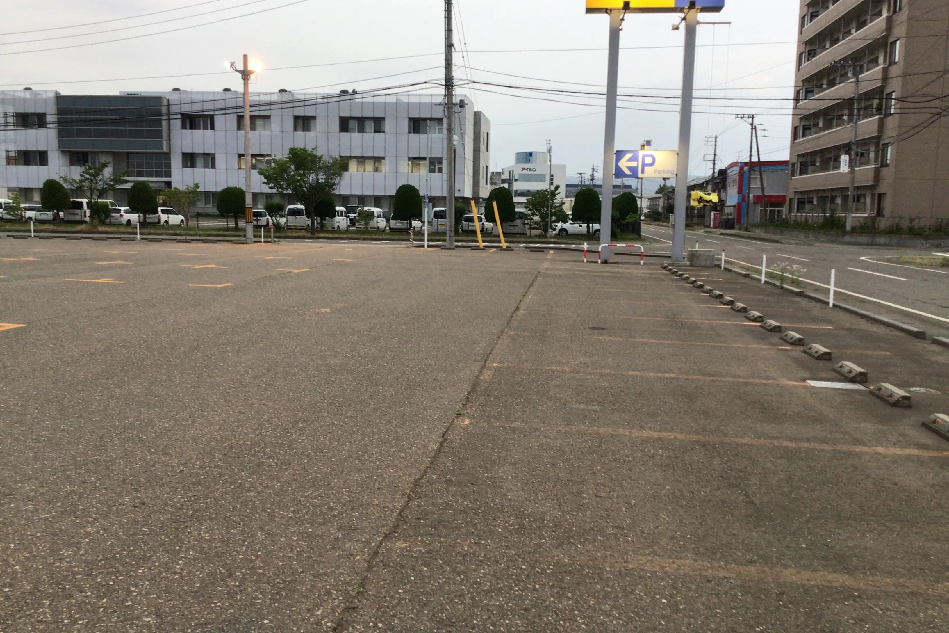 【ダイナム新潟上越インター店ゆったり館】キッチンカーやプロモーションイベントの開催に最適なアミューズメント施設のイベントスペース(駐車場)