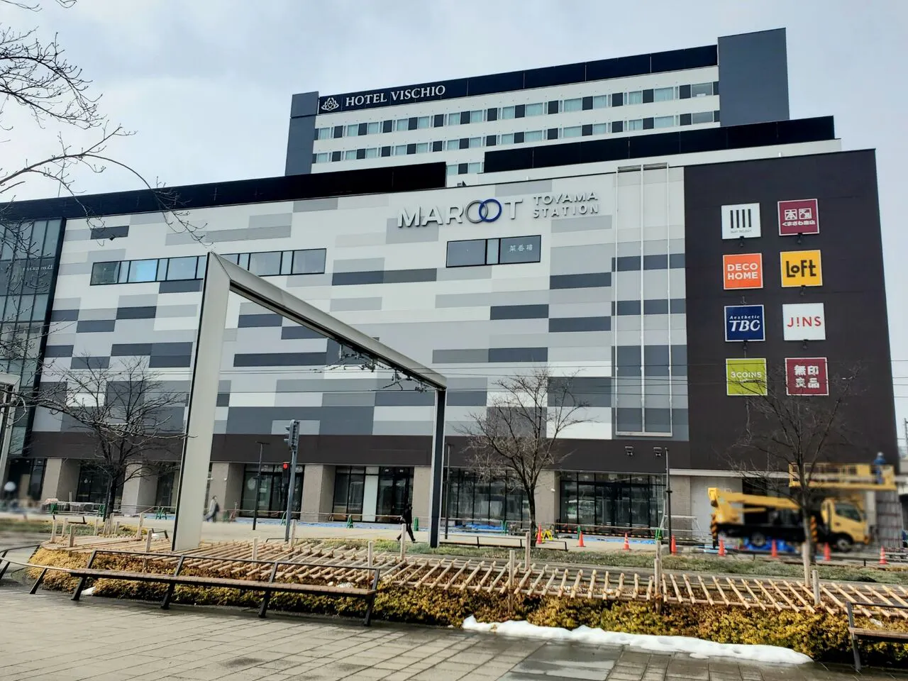 【マルート】小規模物販やワークショップ開催に最適な視認性の高い駅隣接商業施設内のイベントスペース