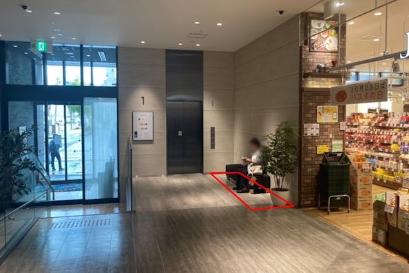 【マルート】小規模物販やワークショップ開催に最適な視認性の高い駅隣接商業施設内のイベントスペース