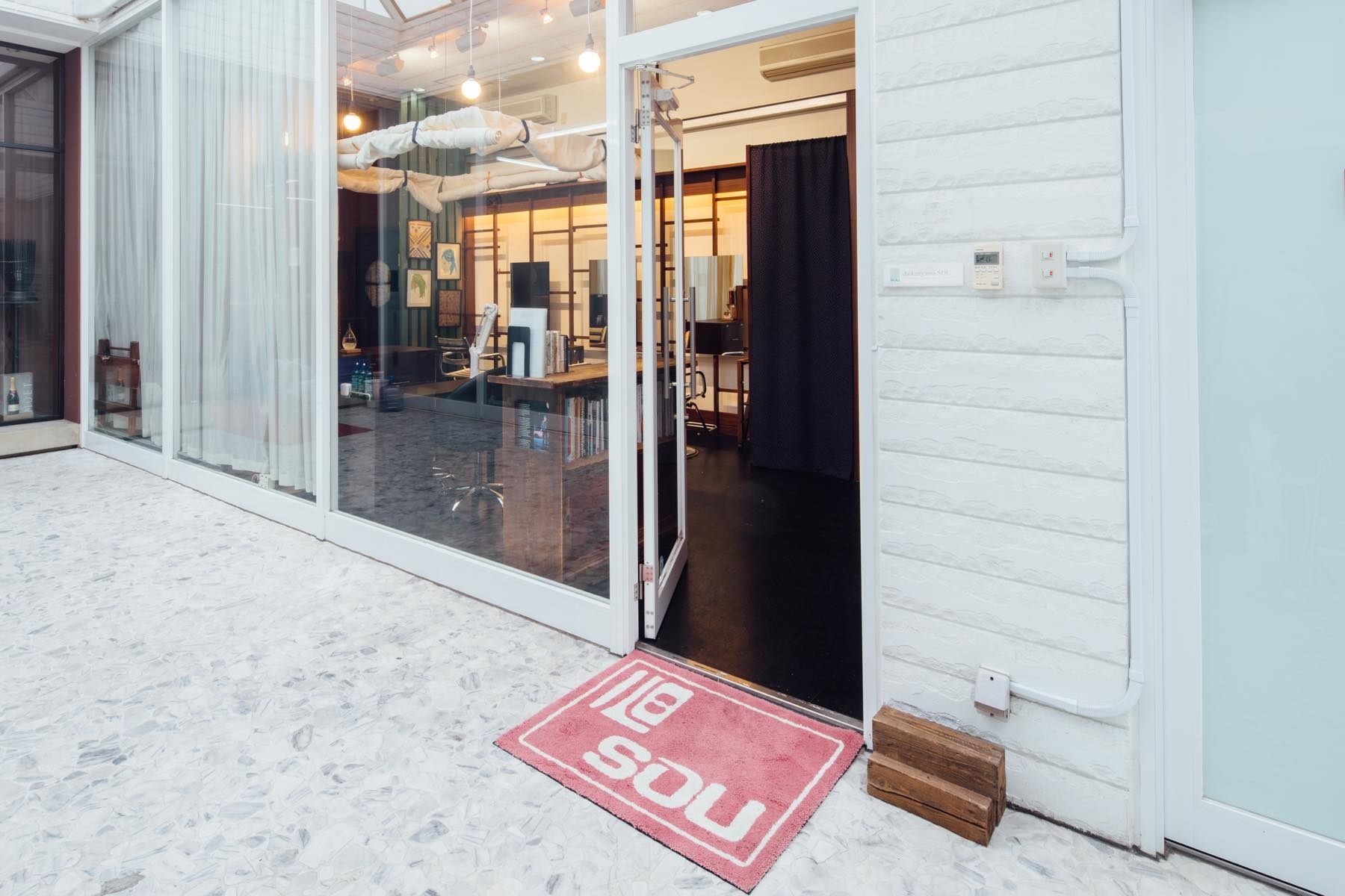 スペースの入り口です