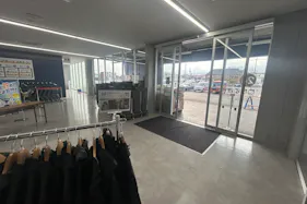 【スーパーセンタートライアル西条店】風除室