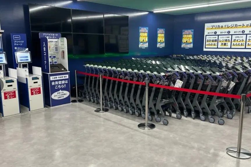 【スーパーセンタートライアル西条店】販促プロモ活動に最適な トライアル西条店『風除室』スペース(幅2m×奥行1.3m)