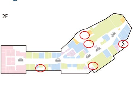【イオンモール新利府】モール内広告 エレベーター扉