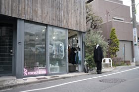 【下北沢駅5分】茶沢通りにある、無料什器も充実&自然光で明るい路面スペース/1日料金で12時間使用可!
