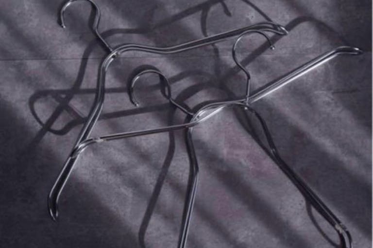 【下北沢駅5分】路面イベントスペース 什器13(メタルハンガー50本程度)