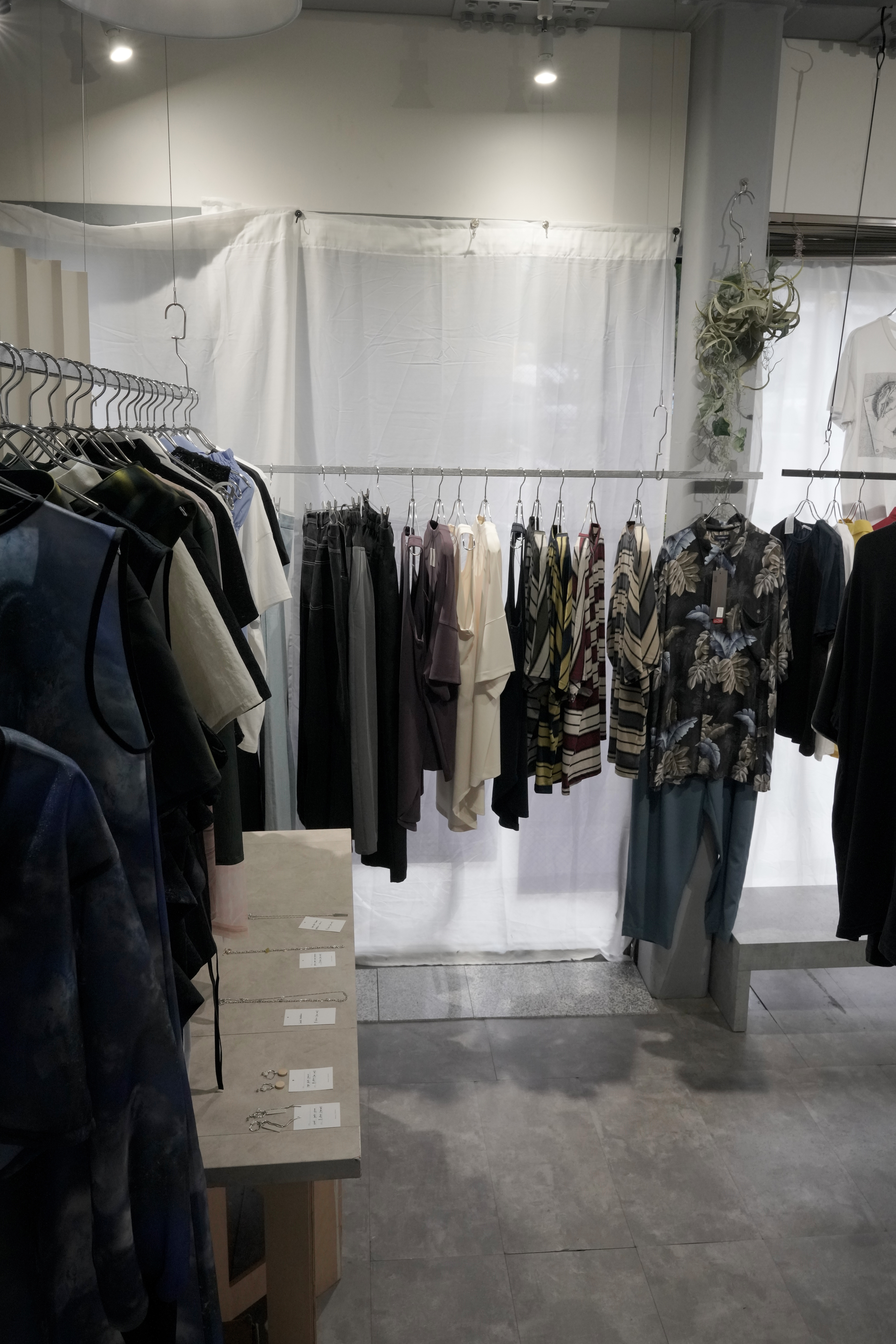 【下北沢駅5分】アパレル、古着、アクセサリーPOPUPに最適なスペース｜テレビで紹介｜実績多数、リピート多｜什器無料・路面自然光空間｜1日33,000円〜12時間利用可の画像19