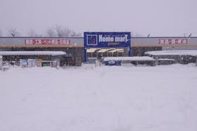 【ホームマート天間林店】屋外駐車場 キッチンカーの出店に最適なホームセンター内駐車場の屋外イベントスペース