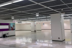 【西友 羽村店】3Fテナント100均・フィットネスフロア区画 プロモーション用途やギャラリー、展示系イベントに最適なスーパー店内催事イベントスペース