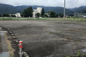 【ダイナム長野千曲店ゆったり館】キッチンカーや各種プロモーションイベントでの出店に最適なアミューズメント施設のイベントスペース(駐車場)