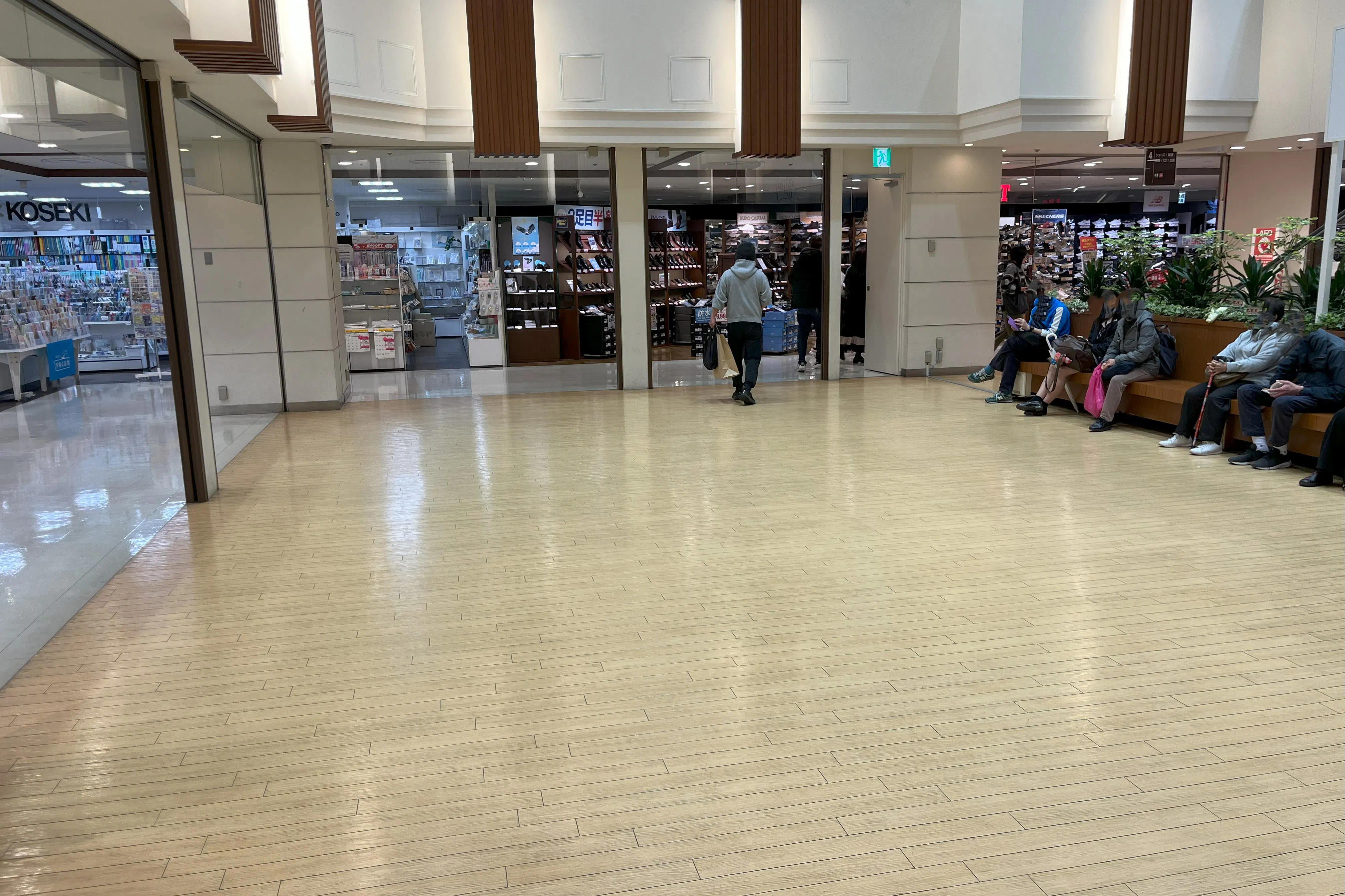 【ウィング久里浜】ウィング久里浜4階催事場