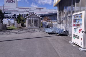 【ホームセンターサンデー盛岡前潟店】キッチンカーの出店に最適な店舗駐車場にある屋外スペース