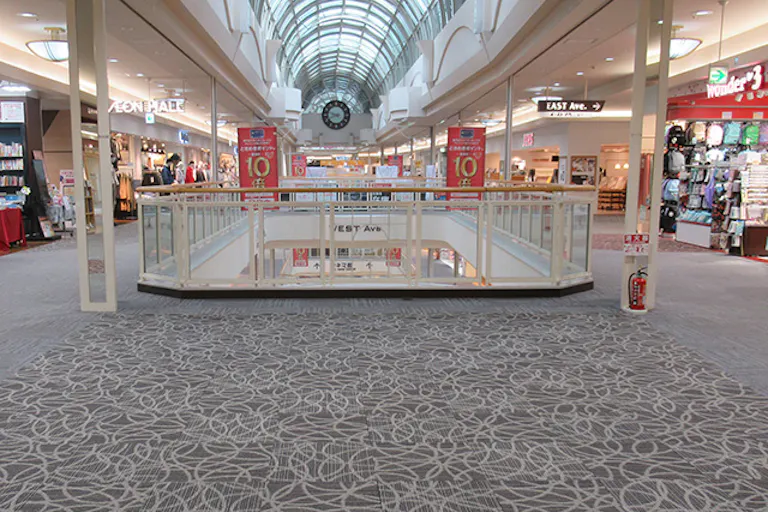 【イオンモール岡崎】ウエスト3F 「島村楽器」前の画像1