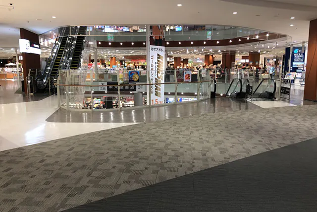 【イオンモール名古屋茶屋】3階イーストスペース（タイムステーションNEO前ブリッジ）