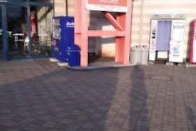 【ミスターマックス 倉賀野店】屋外 キッチンカーに最適な総合ディスカウントストアの催事イベントスペース