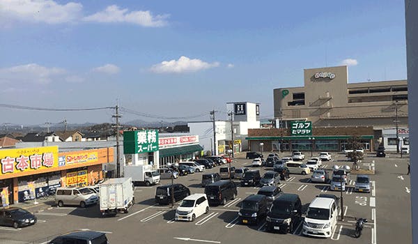 【センチュリーガーデンフレスポ 】販促イベントやキッチンカーの出店に適した屋外駐車場内スペース