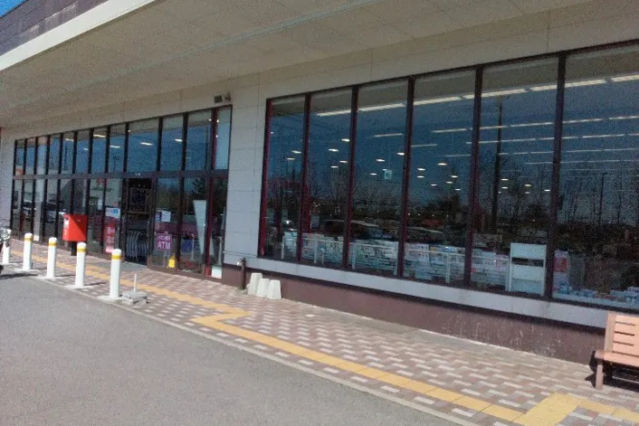 【マックスバリュ能代北店】店舗軒下 販促プロモーションや物販に最適なスーパー店外催事イベントスペース