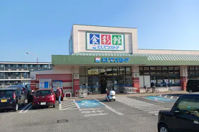 【西鉄ストア有田店】店内入口横 販促プロモーションやキッチンカー出店に最適なスーパー屋外催事イベントスペース