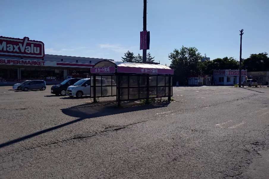 【マックスバリュ刈和野店】駐車場3 販促プロモーションや物販に最適なスーパー店外催事イベントスペース