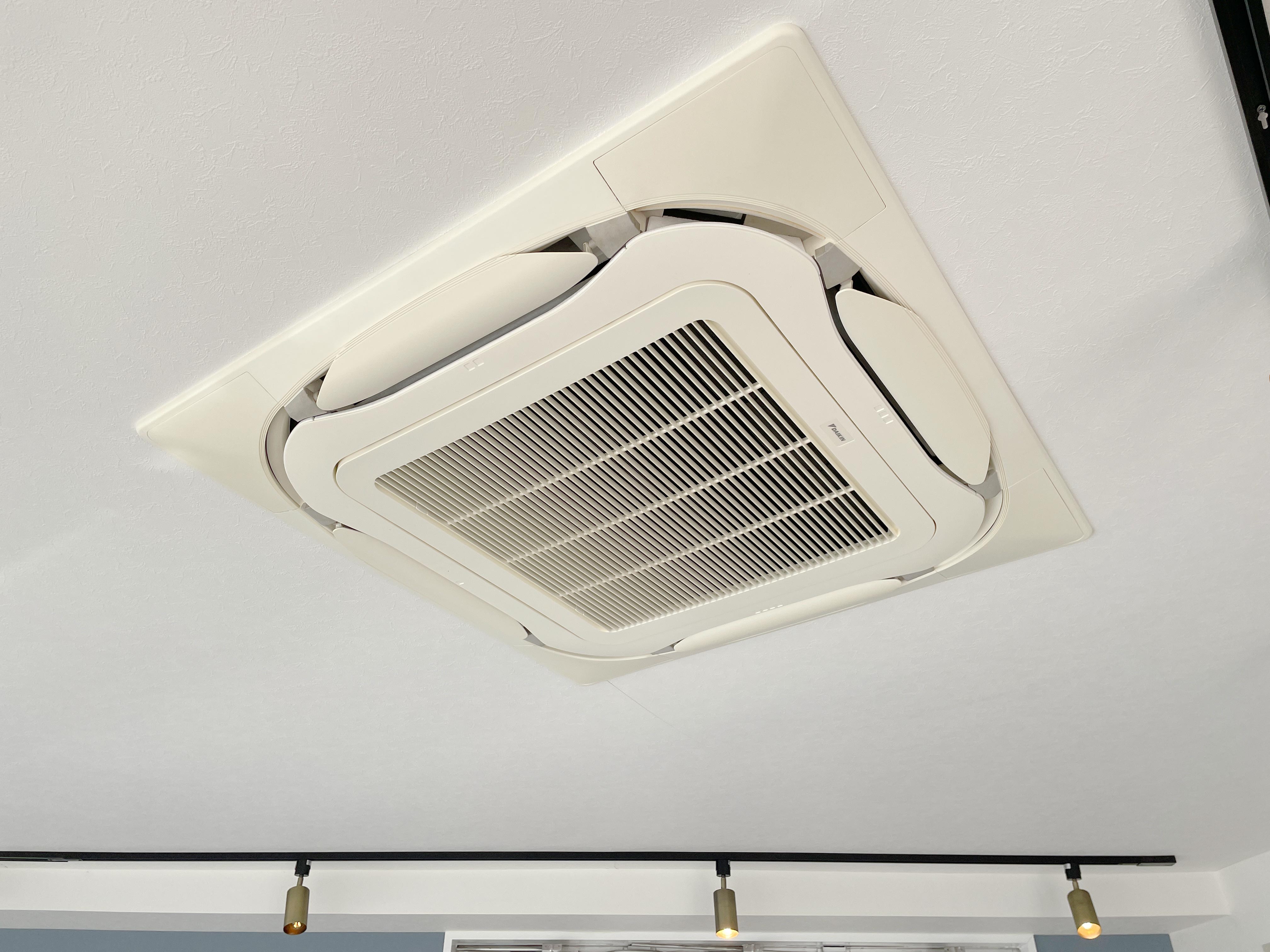 【藤沢駅6分】ポップアップや展示会、物販に最適な路面ガラス張り視認性が高い東横インの目の前のスペース