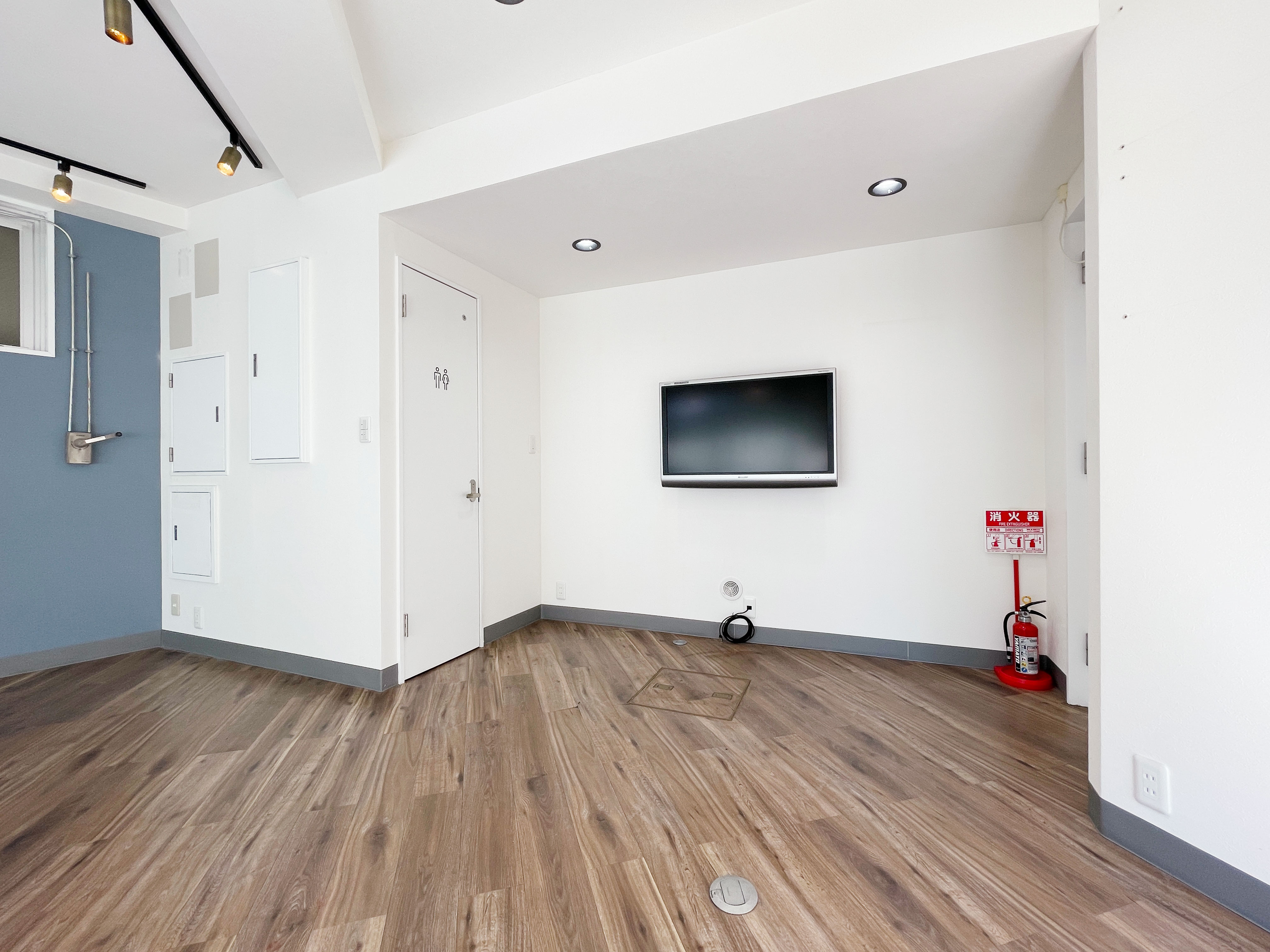 【藤沢駅6分】ポップアップや展示会、物販に最適な路面ガラス張り視認性が高い東横インの目の前のスペース