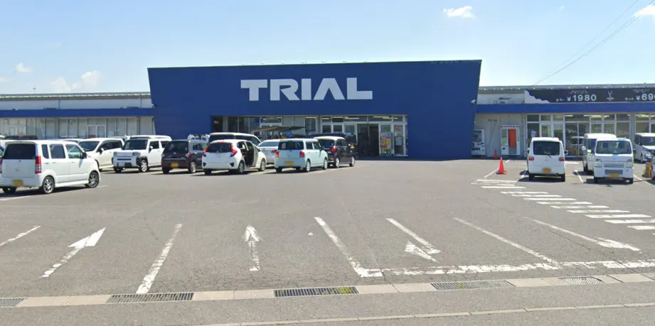 【スーパーセンタートライアル三日月店】【ポーチ前：左側（T）】食物販（キッチンカー/テント）やPR活動の出店が可能なイベントスペース