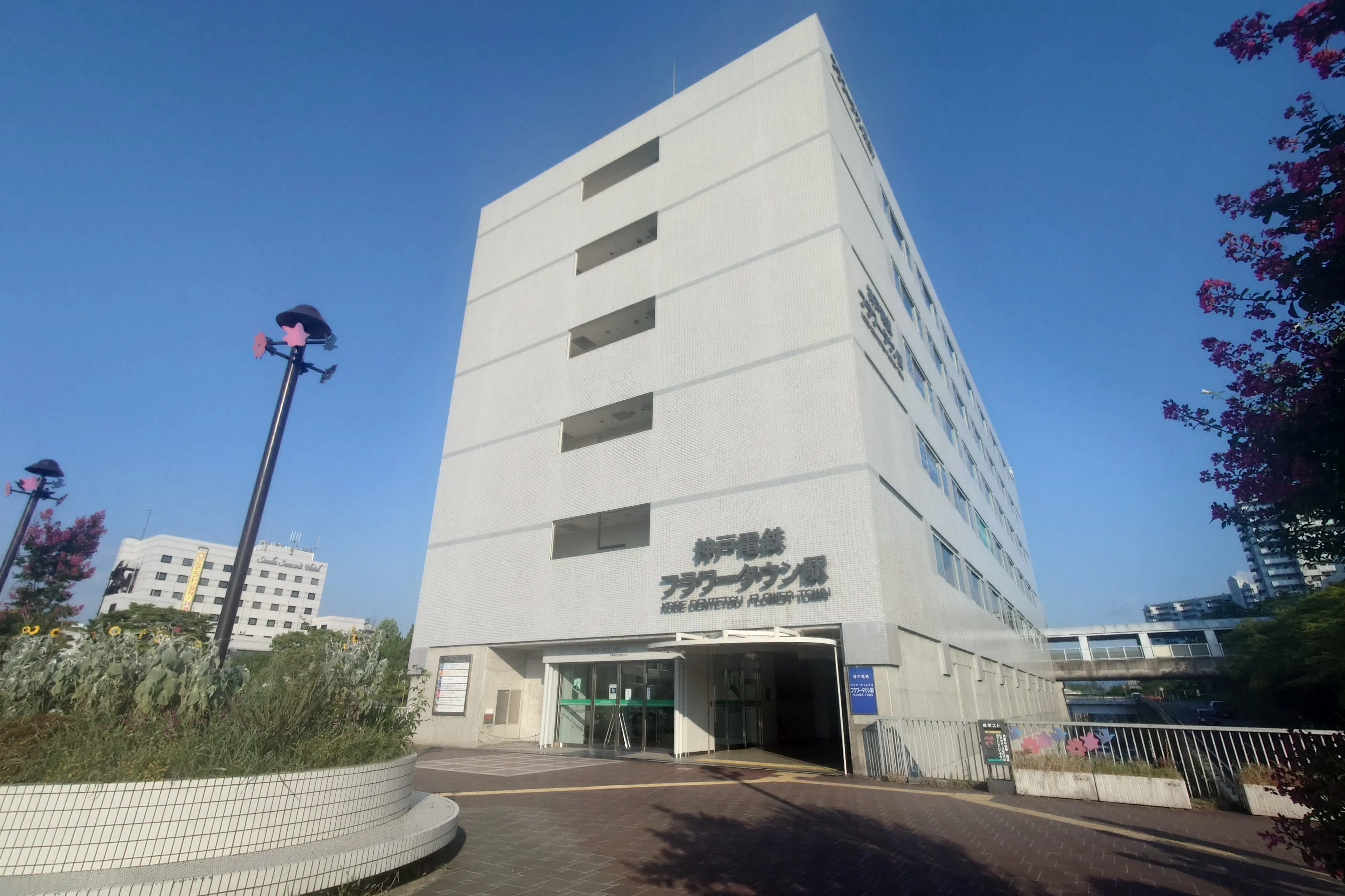 【フラワータウン駅】物販やプロモーションに最適な人通りの多い駅改札外コンコースイベントスペース