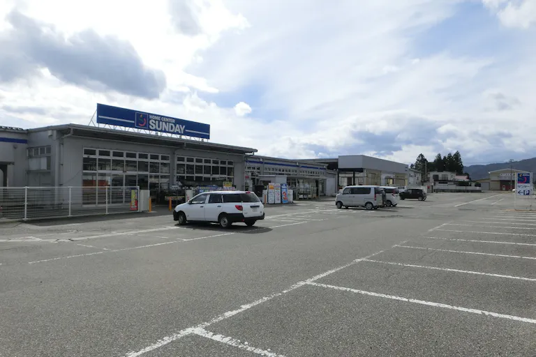 【サンデー長井店】屋外駐車場 キッチンカーの出店に最適なホームセンター内駐車場の屋外イベントスペースの画像5