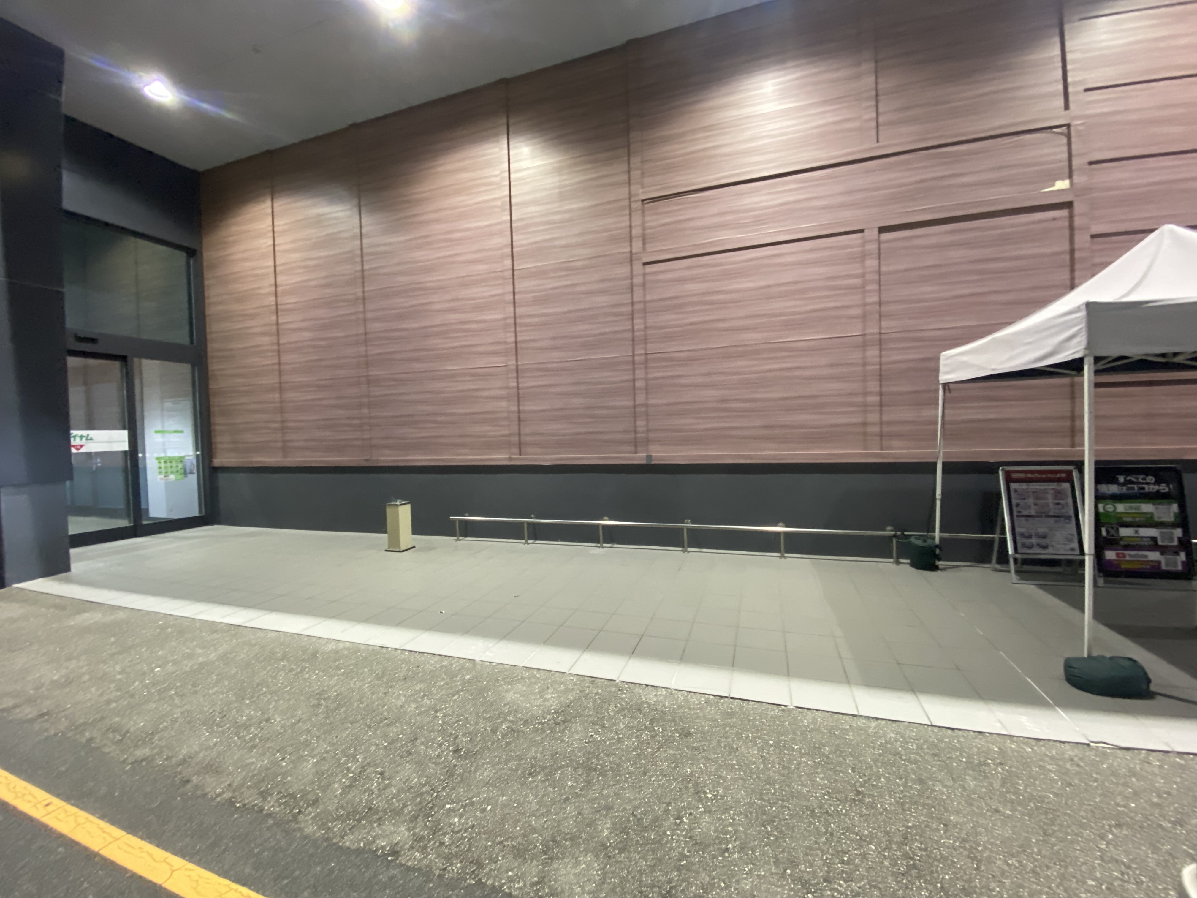 【ダイナム岐阜高山店】キッチンカーや各種プロモーションイベントでの出店に最適なアミューズメント施設のイベントスペース