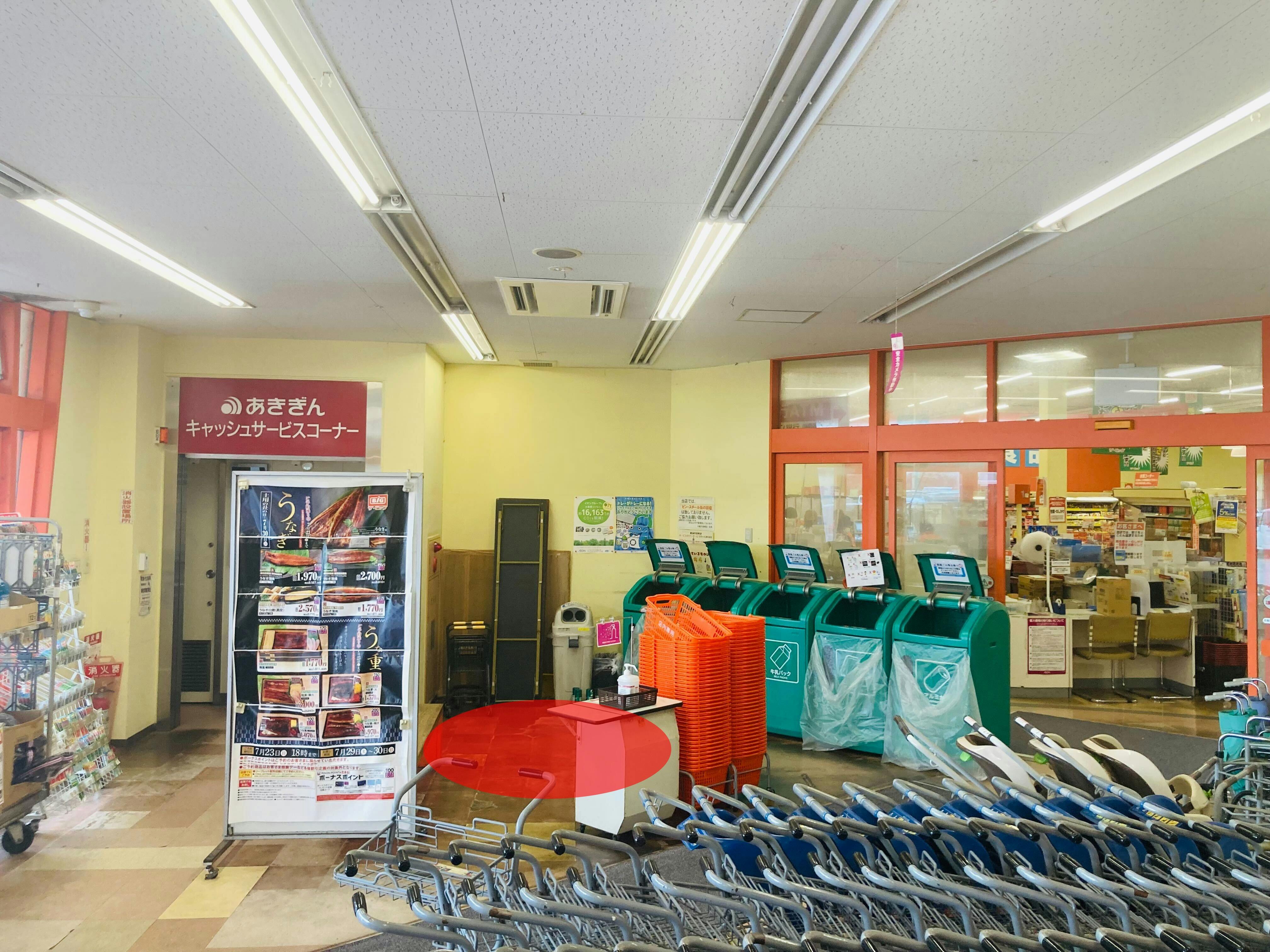 【ザ・ビッグ能代長崎店】各種プロモーションイベントに最適な店舗入口付近にあるイベントスペース