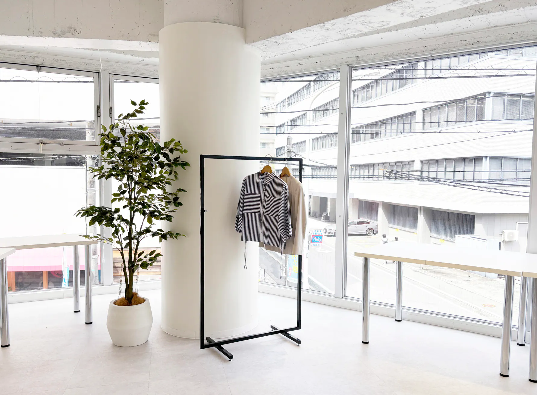【薬院駅4分｜土日祝日期間限定価格】ポップアップストアや展示会に最適な薬院エリアにある清潔感あふれるレンタルスペース　