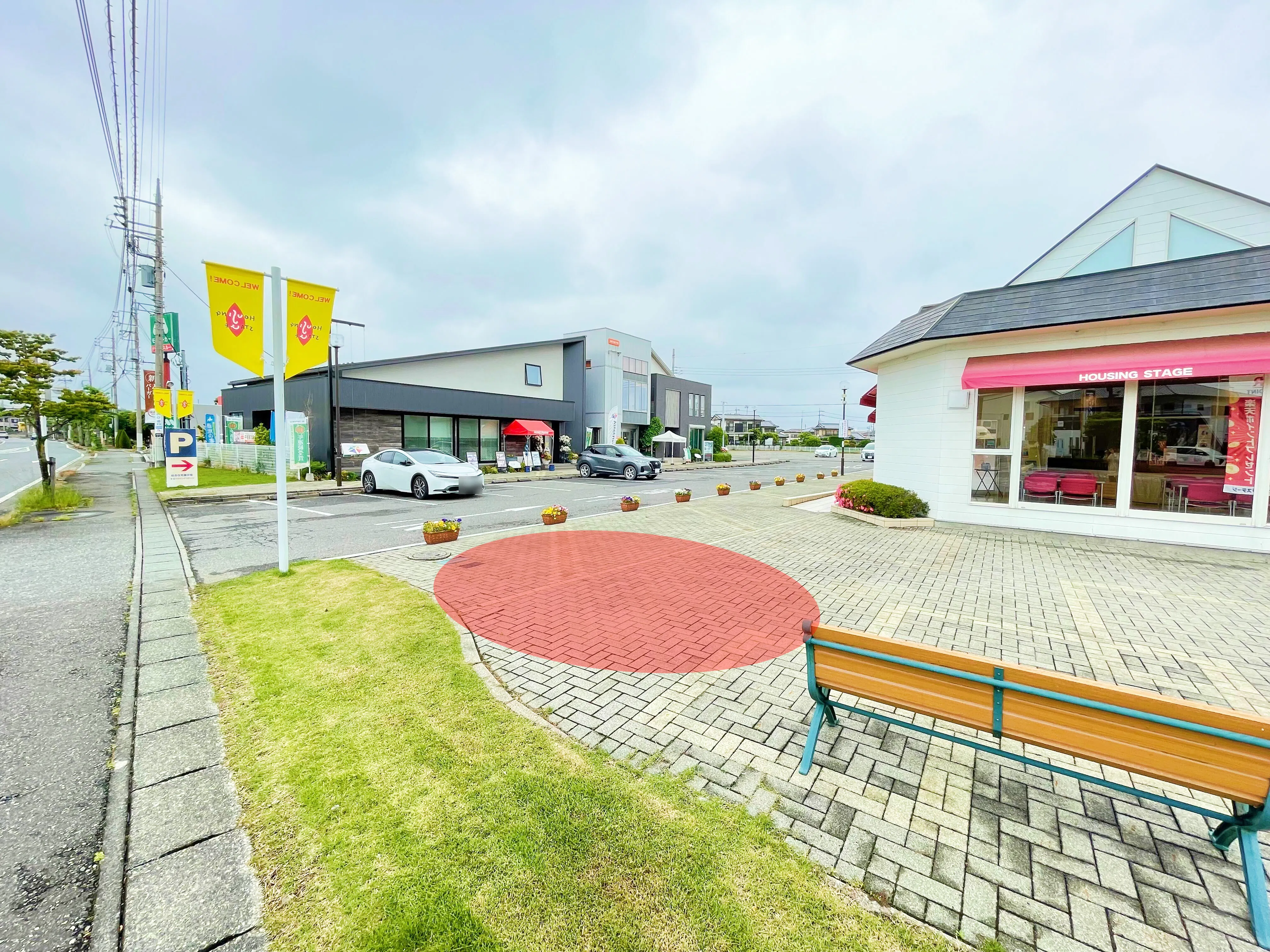 【本庄ハウジングステージ】キッチンカーでの出店に最適な大型住宅展示場内中央にある屋外スペース
