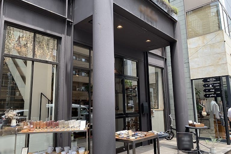 【表参道駅10分】アパレルや雑貨、個展等に適したテラスの利用が可能なスペースの画像3