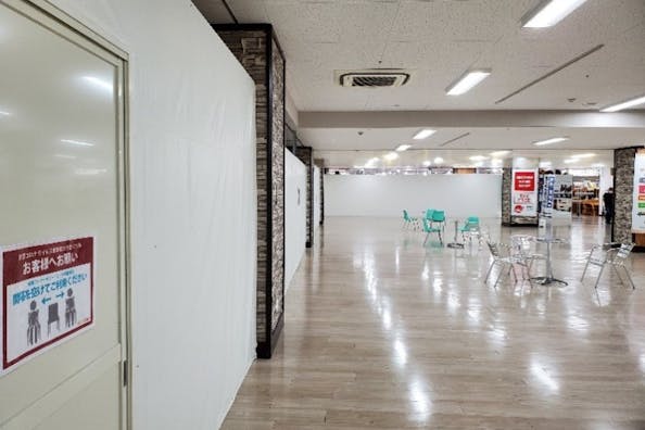 【ヨシヅヤ蟹江専門店】出張販売やポップアップストアに適した地域密着型商業施設の1階イベントスペース