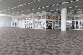 【イオンモール福岡】メインプラザ入口