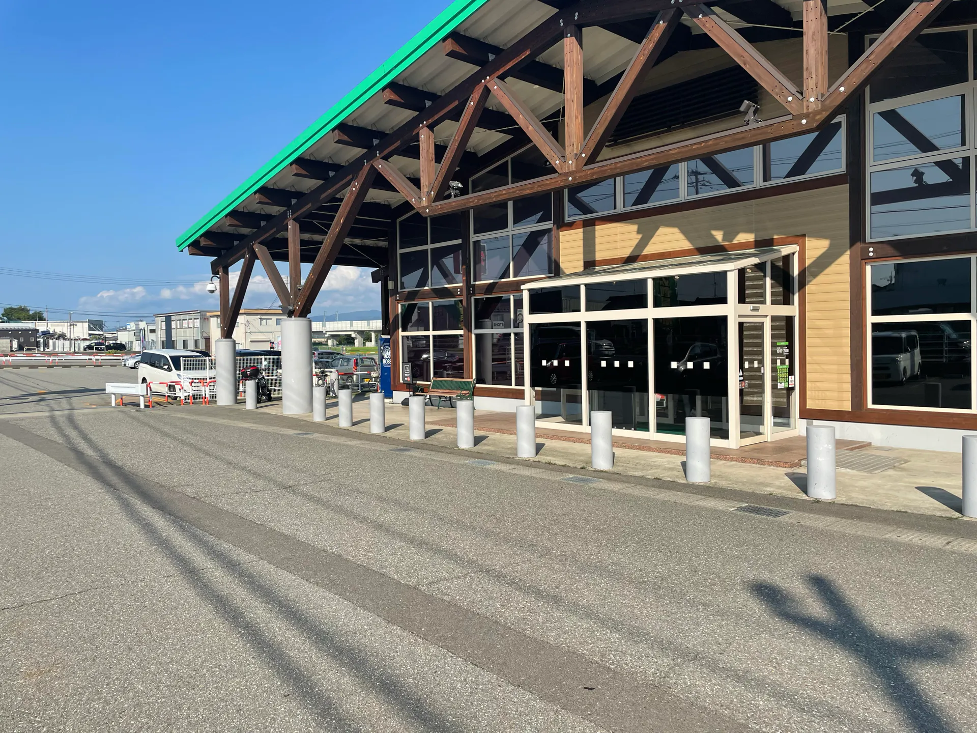 【ダイナム石川小松店】キッチンカーでの出店に最適なアミューズメント施設の駐車場イベントスペース