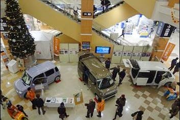 【イオンモール盛岡南/1Fセンターコート】各種プロモーションイベントや大型の物販イベントに最適な施設中央にある視認性抜群のイベントスペース