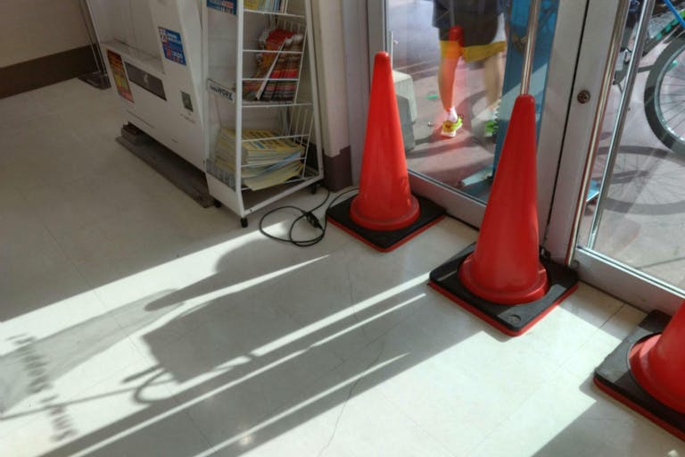 【ミスターマックス 本城店】屋上スロープ側入口 販促プロモーションや物販用途に最適な総合ディスカウントストアの催事イベントスペースの画像5