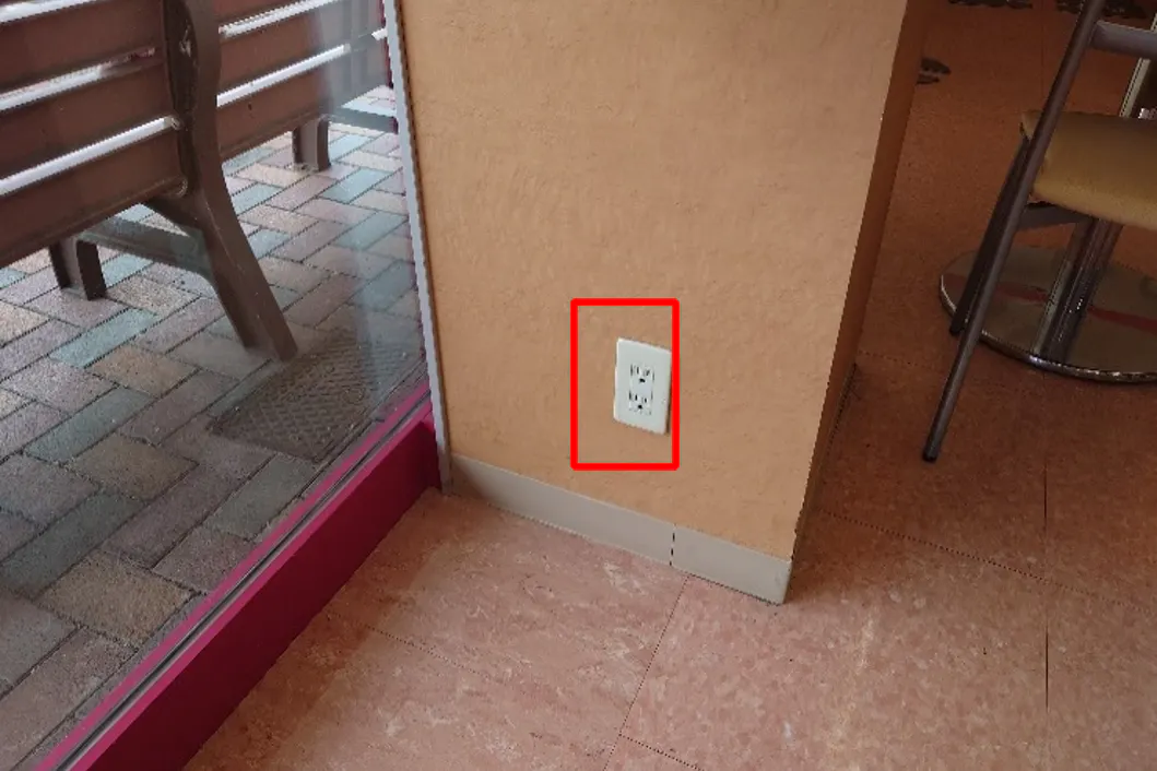 【マックスバリュ刈和野店】イートインコーナー内 販促プロモーションや物販に最適なスーパー店内催事イベントスペース