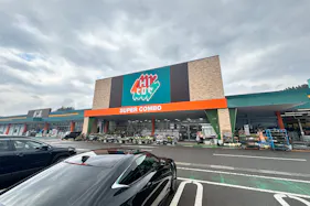 【HIヒロセ スーパーコンボ 南延岡店】物販・キッチンカー出店に最適なホームセンターの駐車場スペース