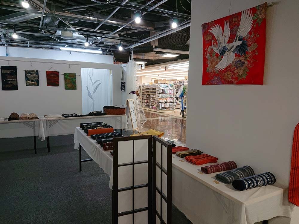 【天神駅1分】個展、グループ展等のアート展示や展示会、ポップアップストアに最適な新天町地下のレンタルギャラリースペース