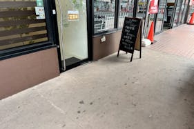 【オークワ橿原畝傍】販促プロモーションに最適なクリーニング店付近にある催事スペース