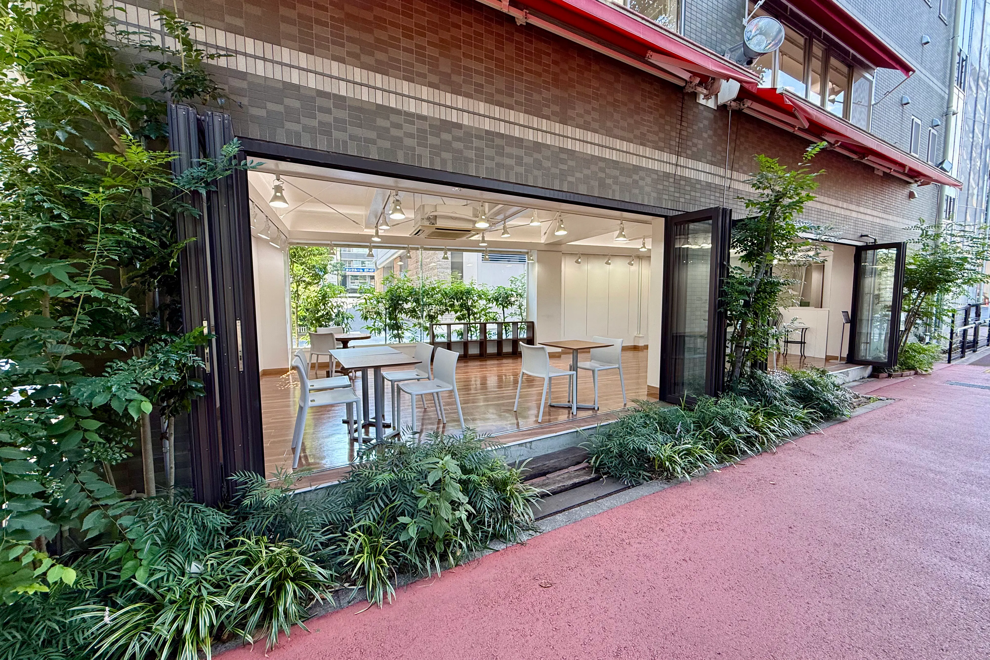 【レンタルスペースさくら目黒川沿い|中目黒駅8分】桜が目の前に広がる開放的なレンタルスペース