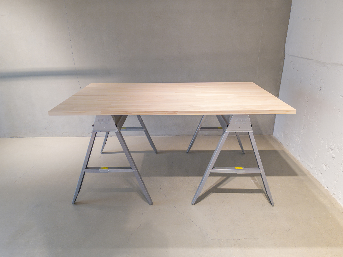 【代官山駅1分】アパレル等の展示会や販売会に適した白壁×モルタル×無垢床で温かみとクールさを兼ね備えた都会的なレンタルスペース