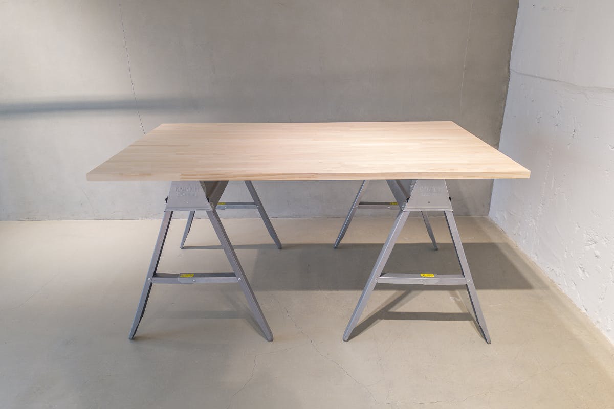 【代官山駅1分】アパレル等の展示会や販売会に適した白壁×モルタル×無垢床で温かみとクールさを兼ね備えた都会的なレンタルスペース