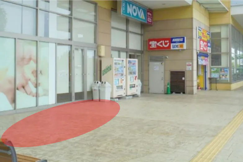 【イオンタウン大垣】食関連の物販やセールスプロモーションイベントに最適な商業施設屋外の軒下にあるイベントスペース