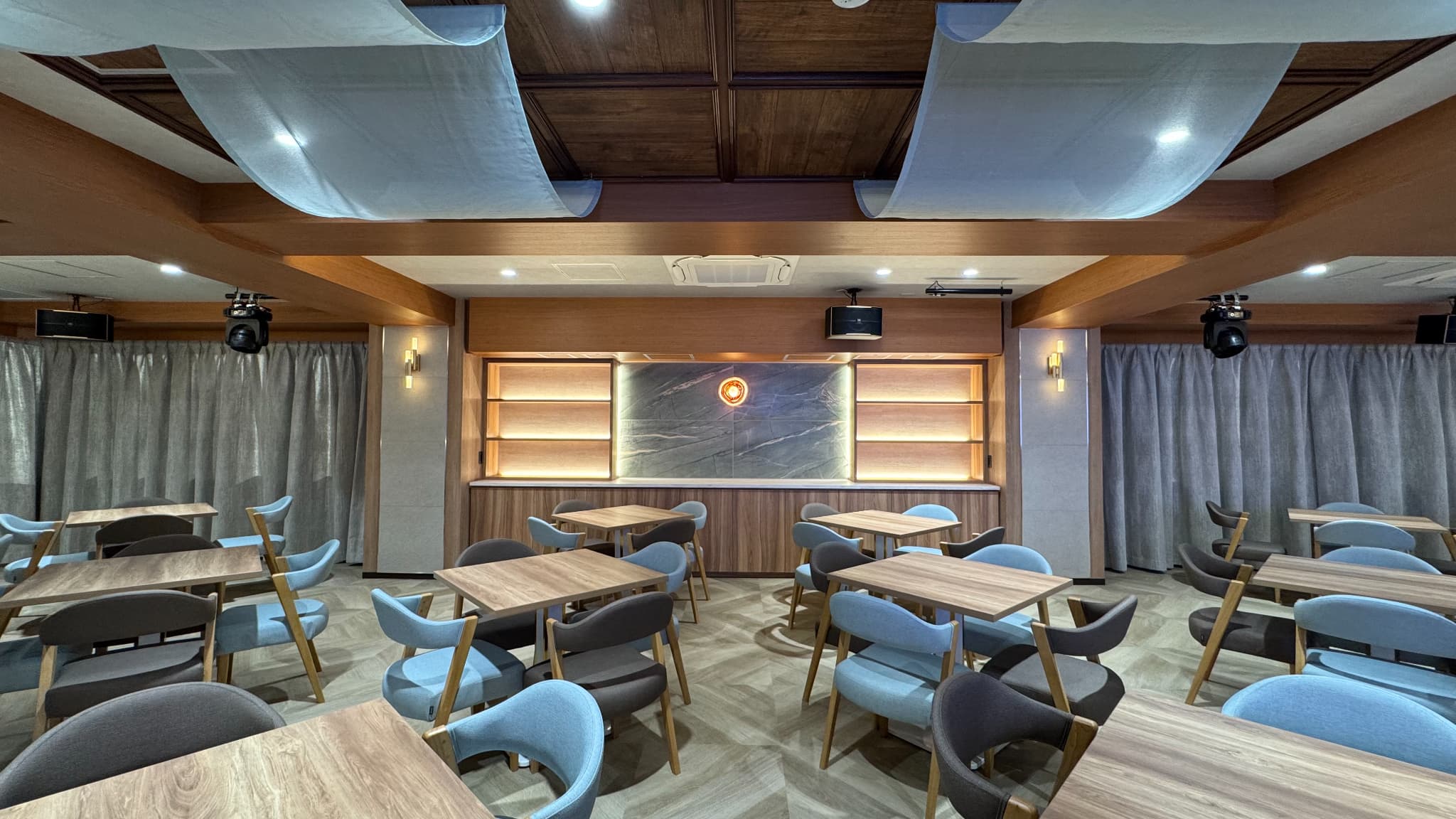 【新橋駅1分】各種パーティーや撮影・イベントに適した清潔感あふれる貸切イベントスペース