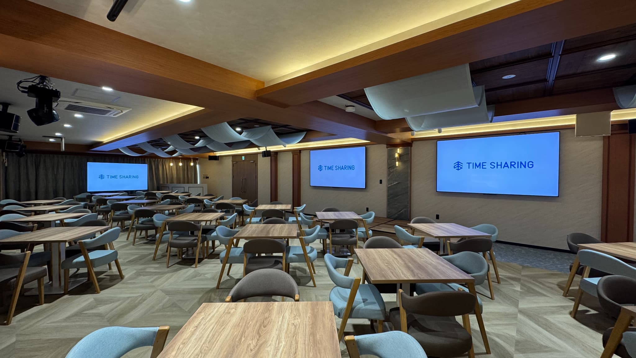 【新橋駅1分】各種パーティーや撮影・イベントに適した清潔感あふれる貸切イベントスペース