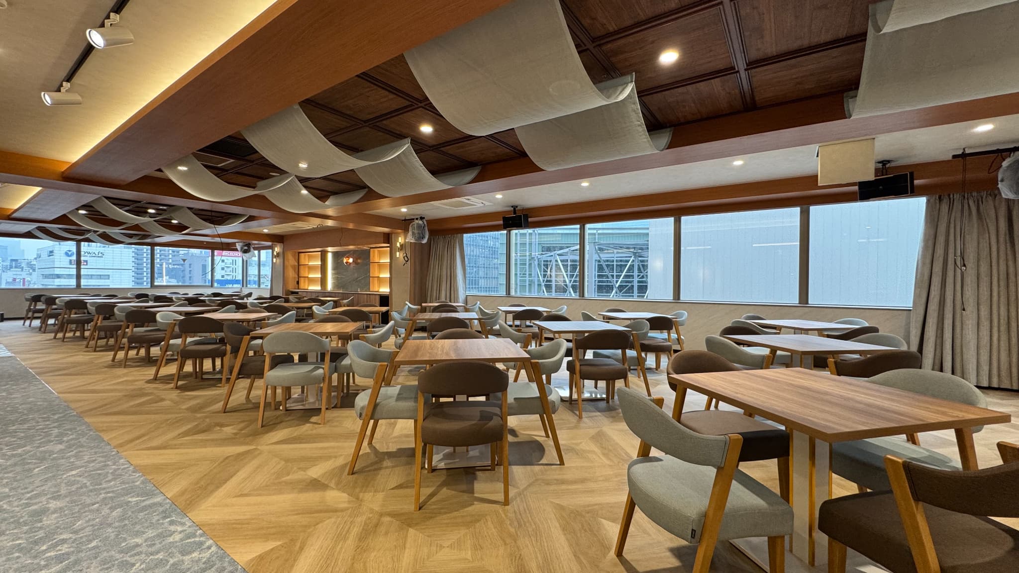 【新橋駅1分】各種パーティーや撮影・イベントに適した清潔感あふれる貸切イベントスペース