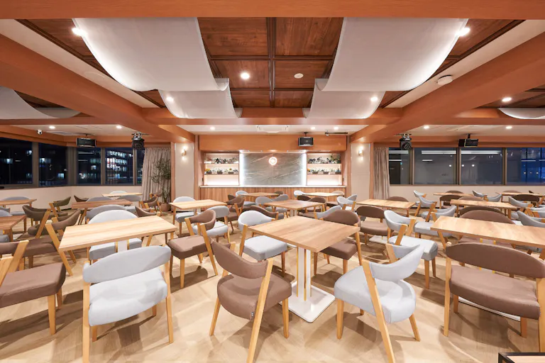 ãæ°æ©é§
1åãã¹ããŒã¹6ïŒã¡ã€ã³ããã¢ïŒ